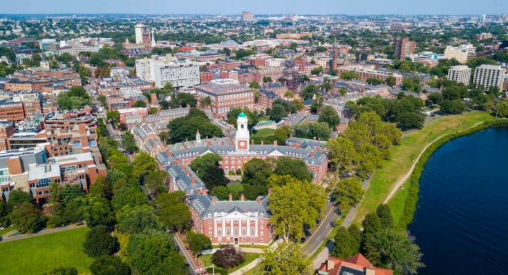 Las universidades de élite, en el foco de Trump en sus primeros cien días de mandato