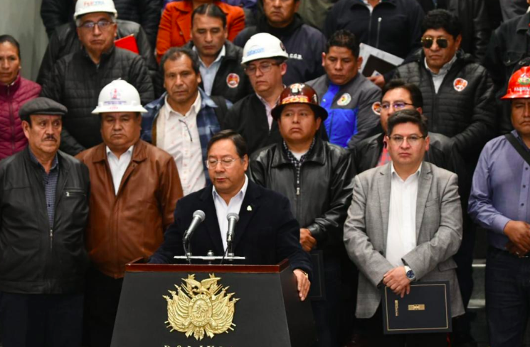 Gobierno y COB acuerdan incremento salarial: 10% al mínimo nacional y 5% al haber básico