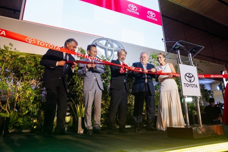 TOYOSA celebra su 44 aniversario inaugurando el showroom más grande