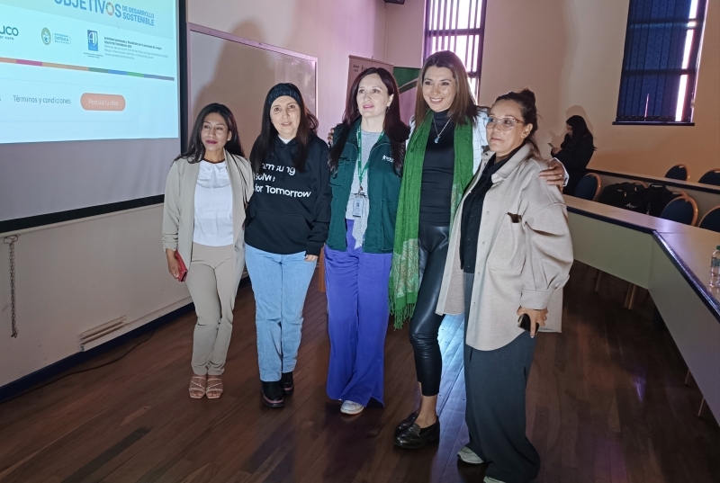 Samsung reta a jóvenes bolivianos a innovar con ciencia y tecnología
